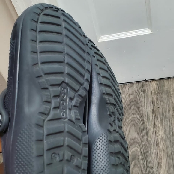 🌴CROCS Unisex FurLined Black Clogs Winter clogs.. Men's Size7 Women's Size9 - Picture 7 of 9